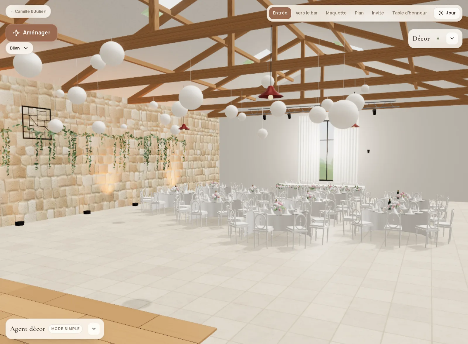 Maquette 3D d'une salle de réception dans Lysalie : tables rondes dressées, lampions, charpente et mur en pierre